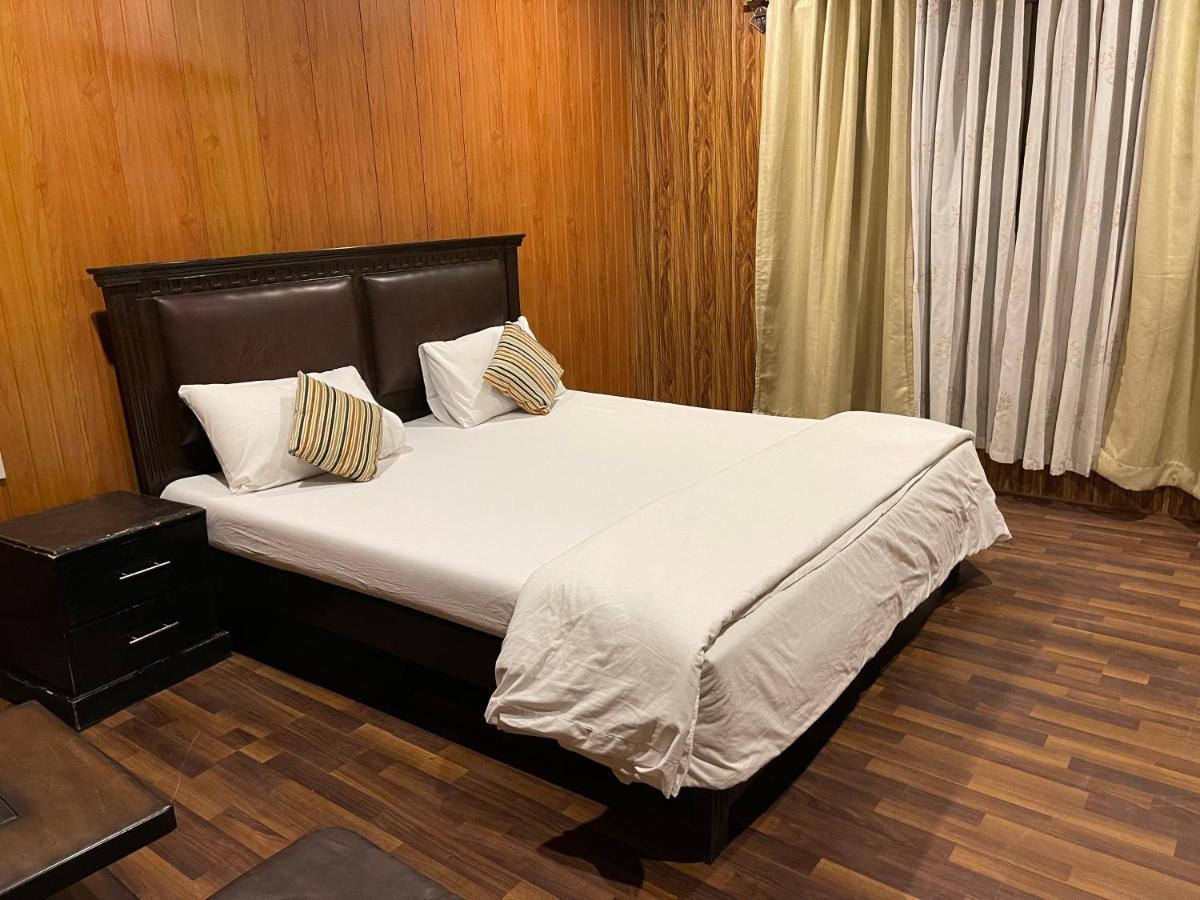 Indus View Hotel Skardu Exterior photo